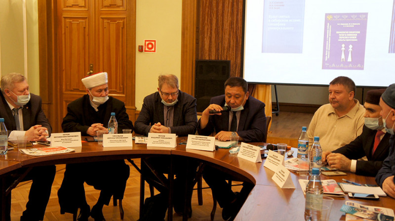 Седьмое заседание дискуссионного клуба евразийской исламской молодежи